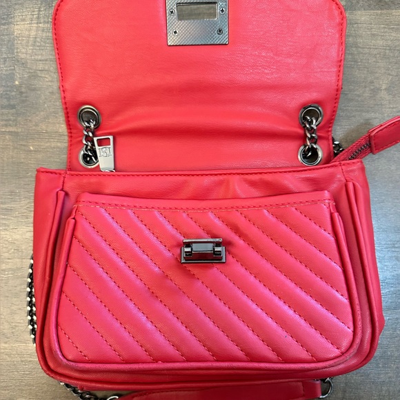 Badgley Mischka Red Vegan Leather
Handbag Purse Quilted Chain
Convertible - Picture 2 of 7